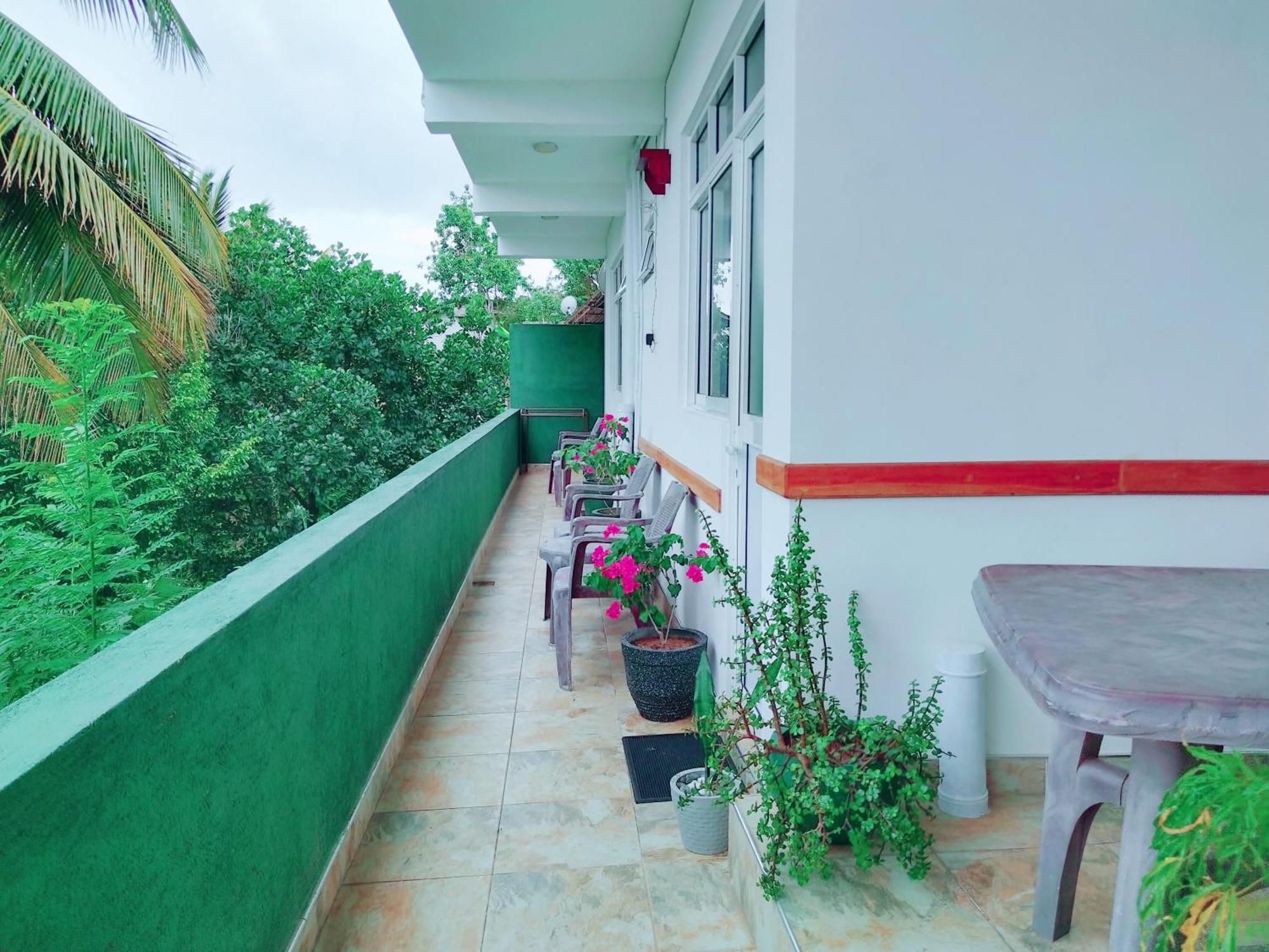 Mountain View Hotel Kandy Exterior photo