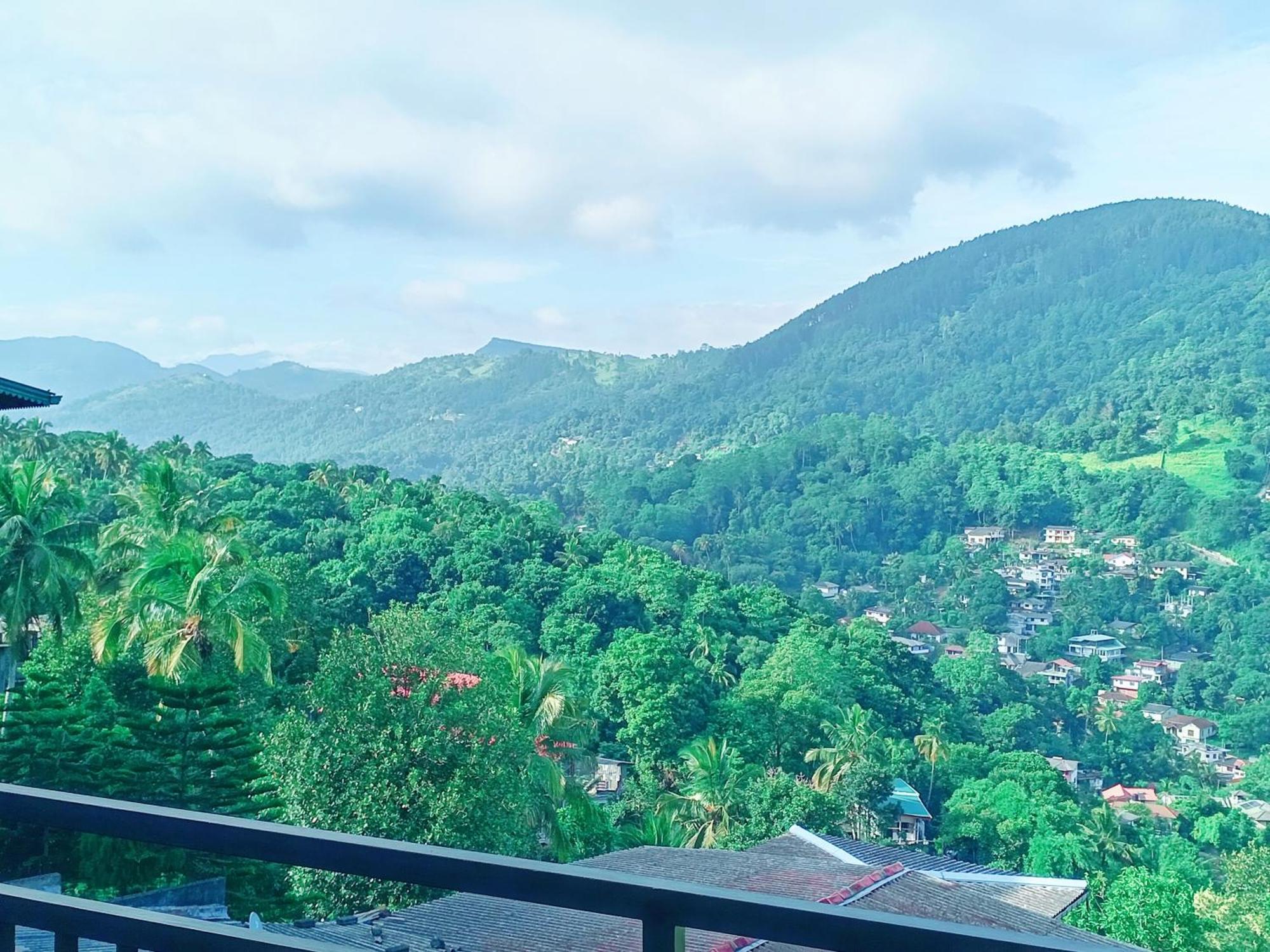 Mountain View Hotel Kandy Exterior photo