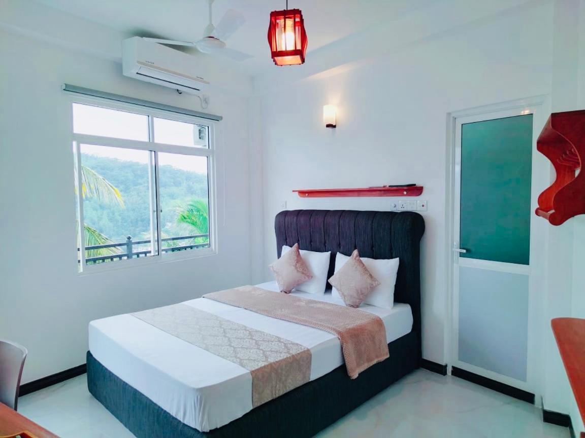 Mountain View Hotel Kandy Exterior photo
